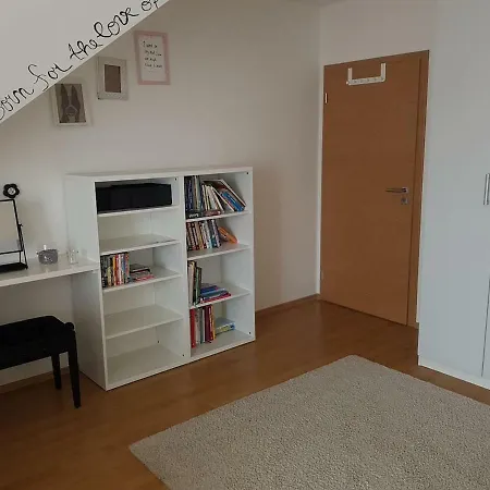 Ubytovani Se Zahradou V Prijemnem Prostredi *